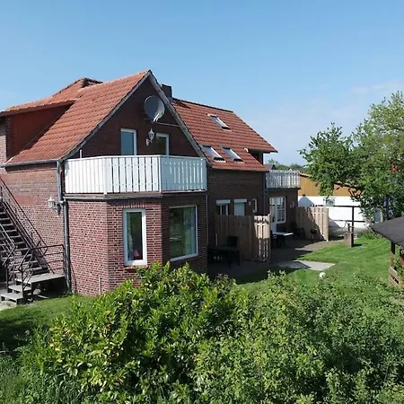 Pirat Mit Terrasse *