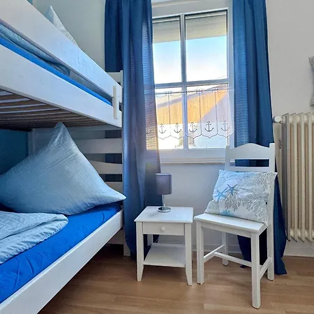 Apartment Pirat Mit Terrasse