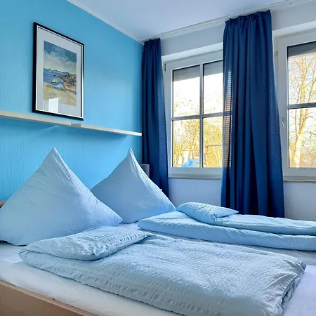 Apartment Pirat Mit Terrasse Bensersiel